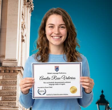 Estudiante de EnglishMate sosteniendo un certificado
