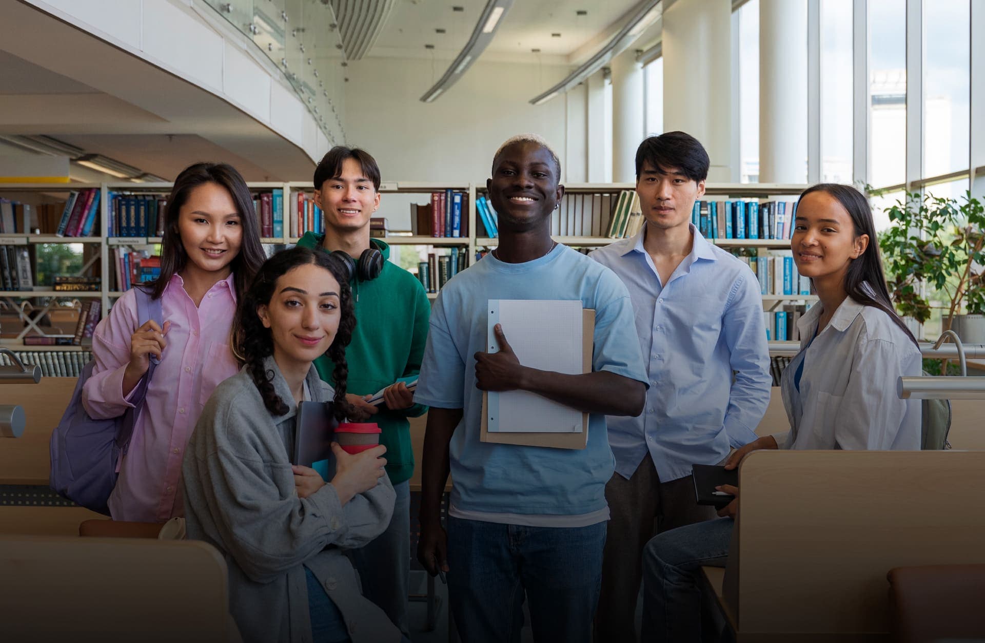 Estudiantes de EnglishMate compartiendo sus historias