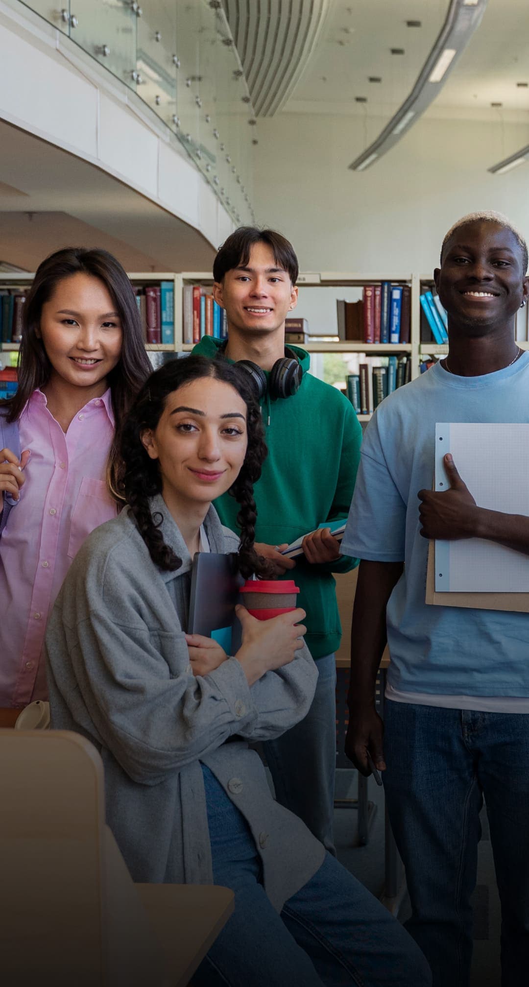 Estudiantes de EnglishMate compartiendo sus historias